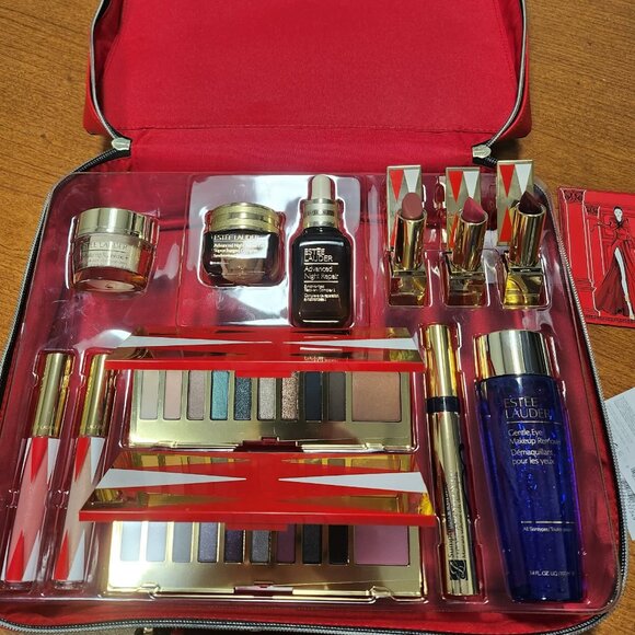 Estee Lauder Holiday Set - Picture 1 of 9